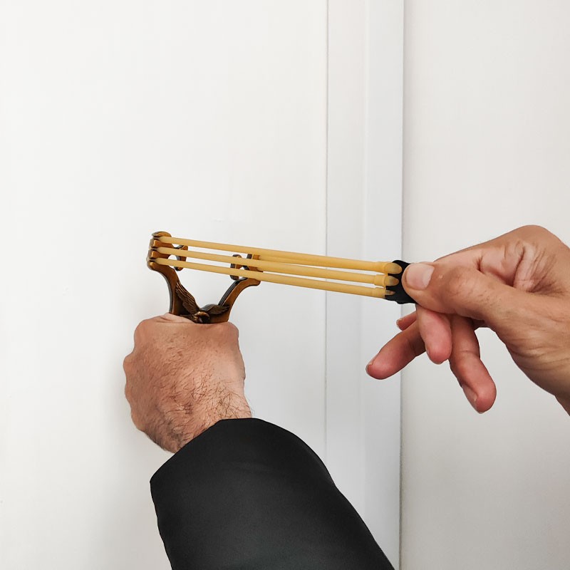 تیرکمان فلزی قطب نمادار